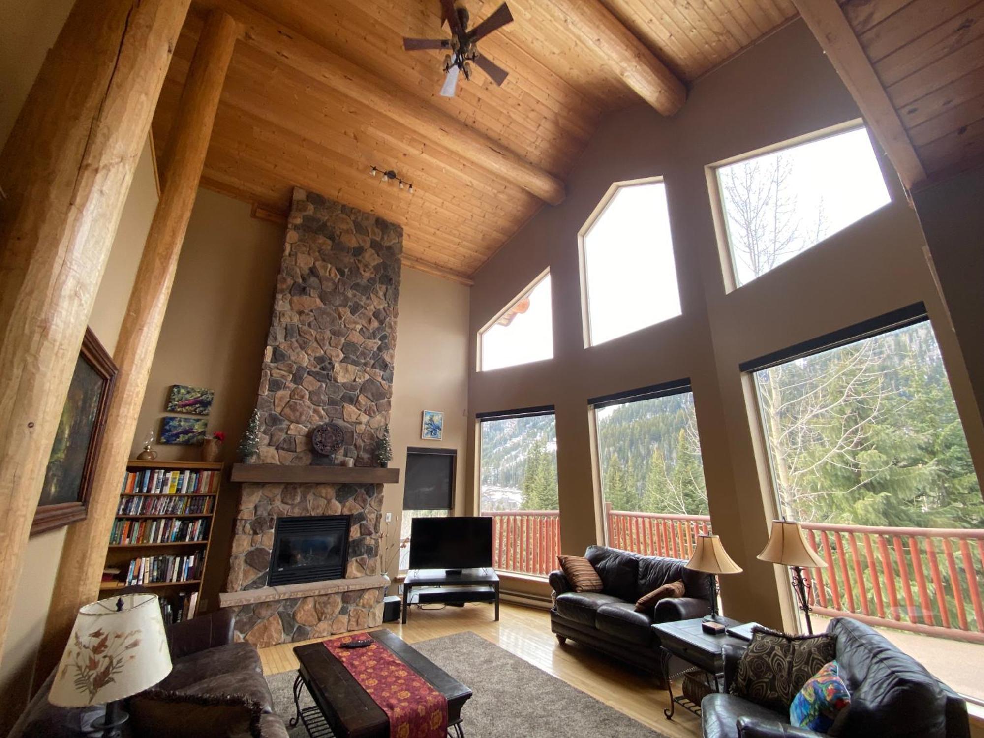 Morrisey Chalet At Sun Peaks Exterior foto