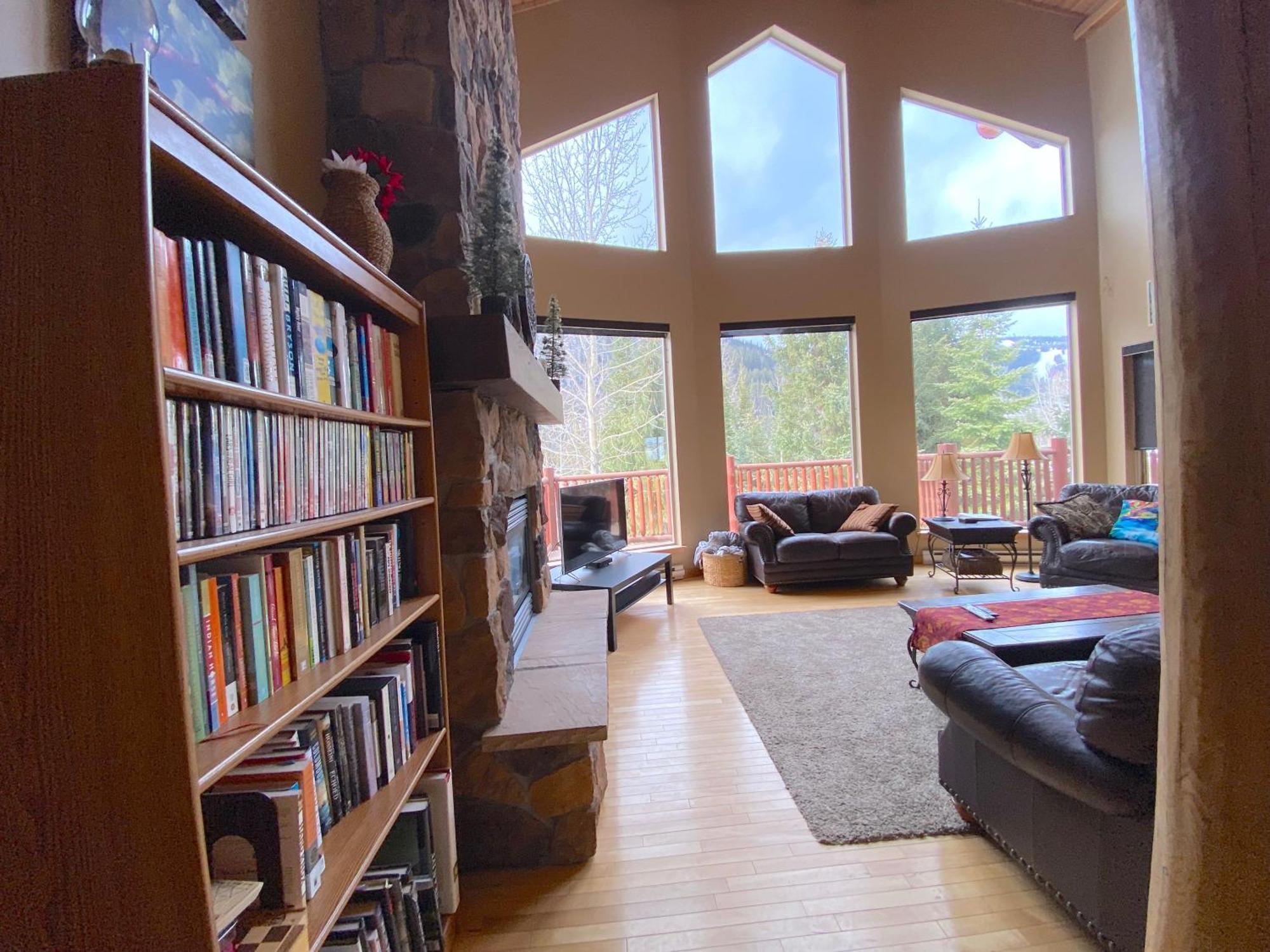 Morrisey Chalet At Sun Peaks Exterior foto