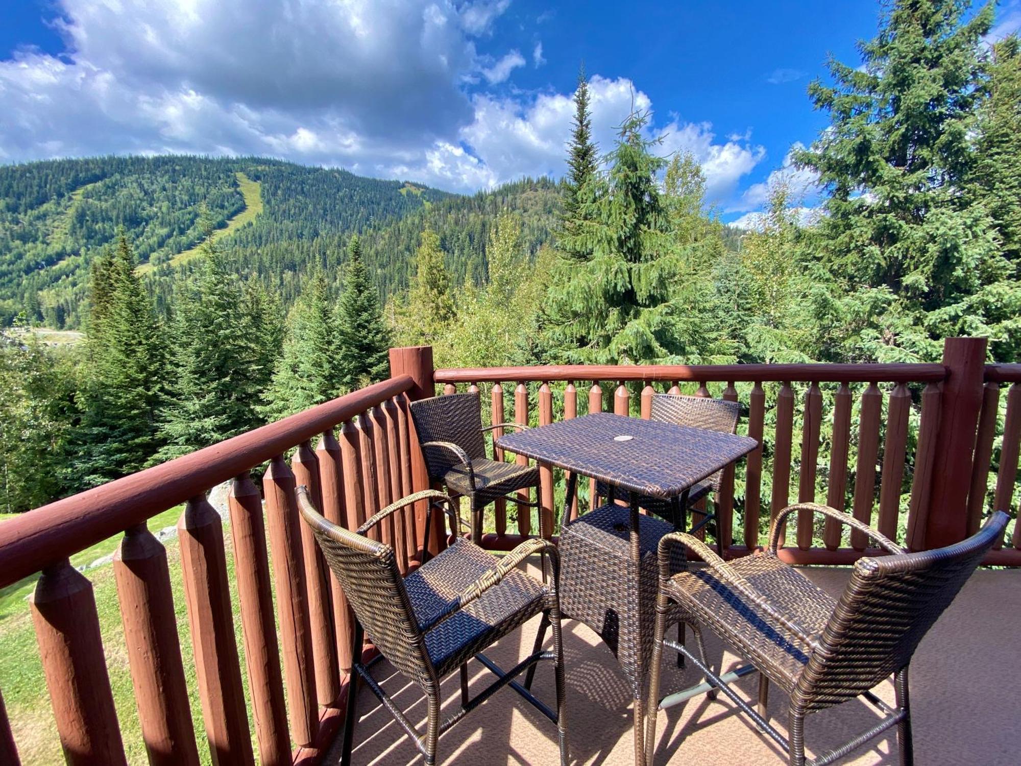Morrisey Chalet At Sun Peaks Exterior foto