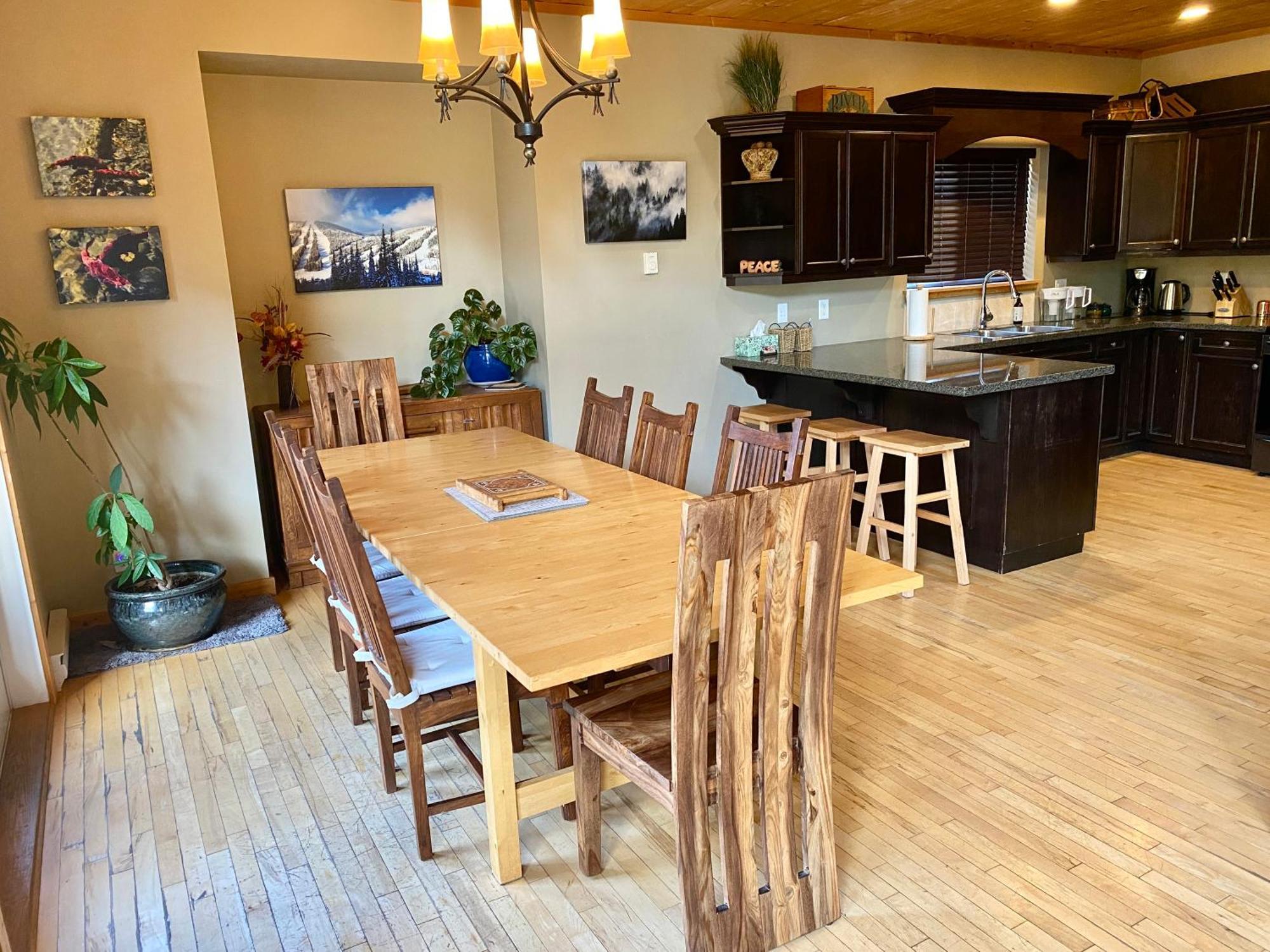 Morrisey Chalet At Sun Peaks Exterior foto