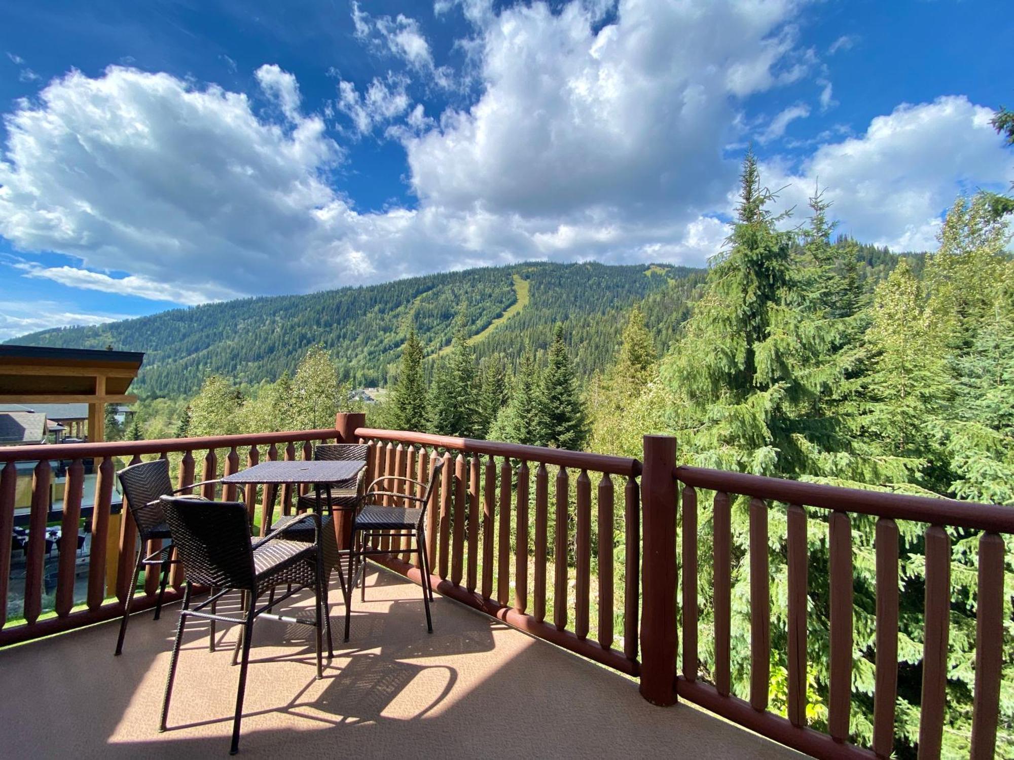 Morrisey Chalet At Sun Peaks Exterior foto