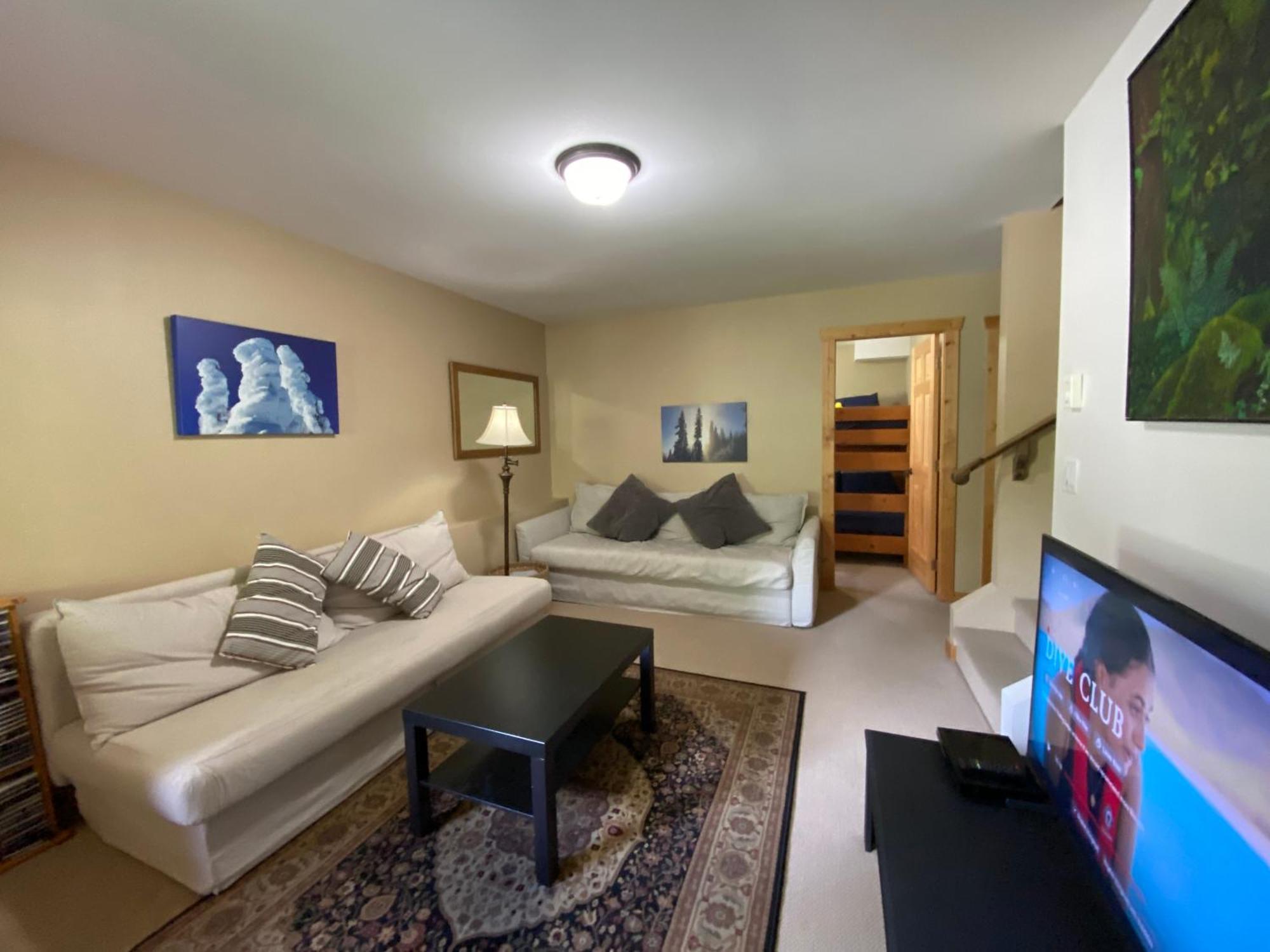 Morrisey Chalet At Sun Peaks Exterior foto